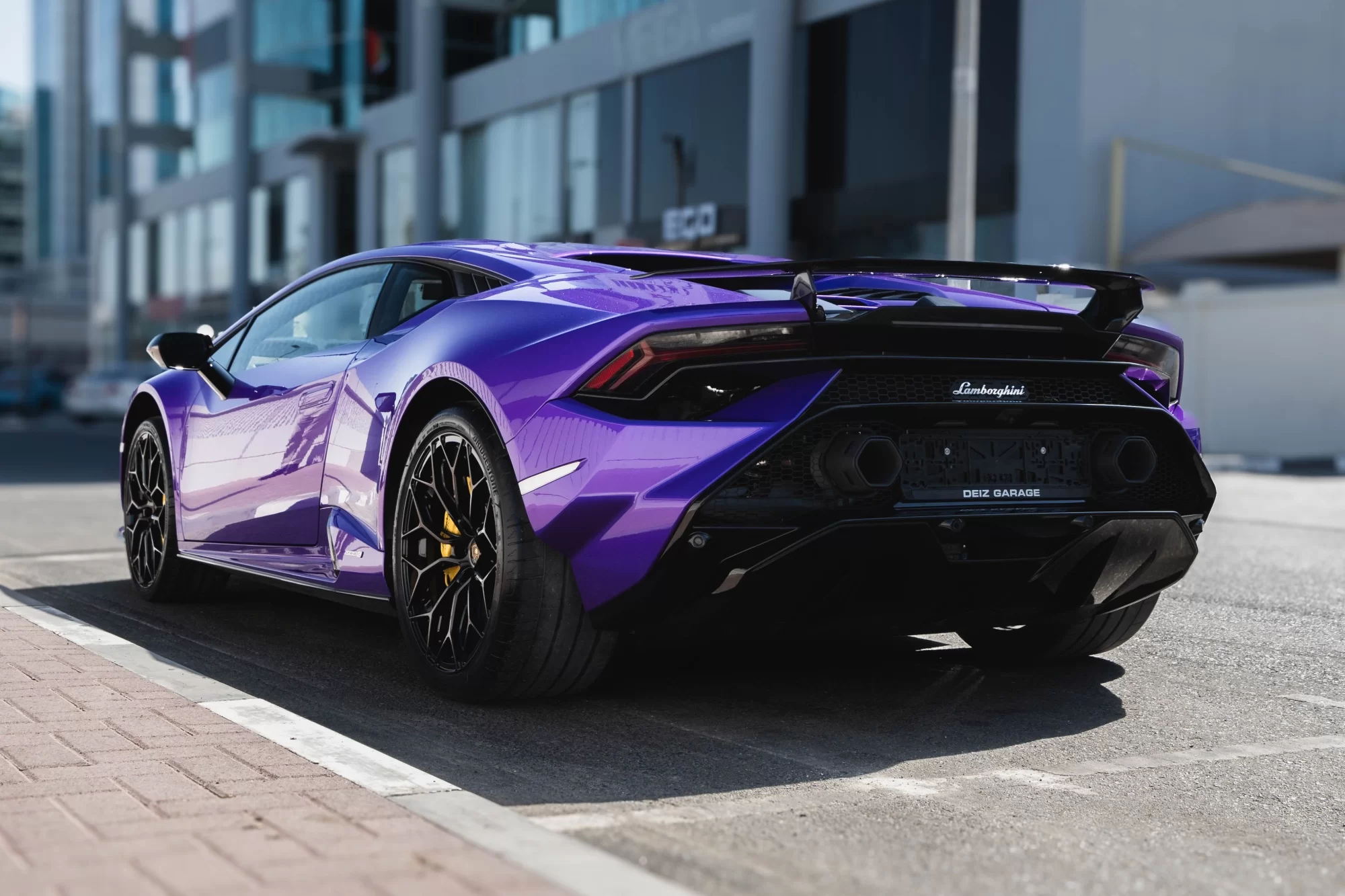Lamborghini Huracan One-Off Custom Paint: Bespoke Color Development Lamborghini Huracan One-Off Custom Paint: Bespoke Color Development