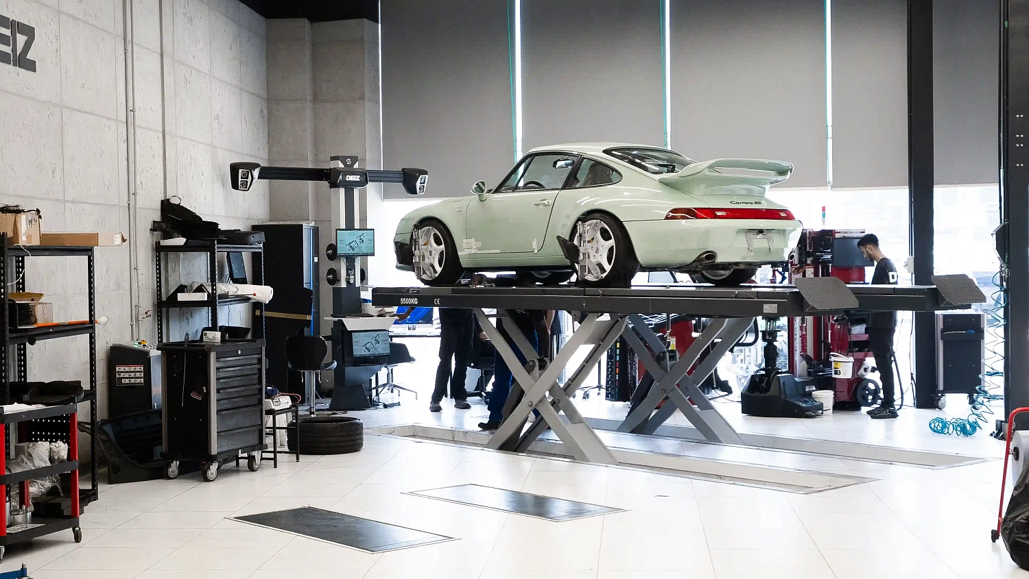 Porsche 911 Sound Insulation Project | DEIZ GARAGE
