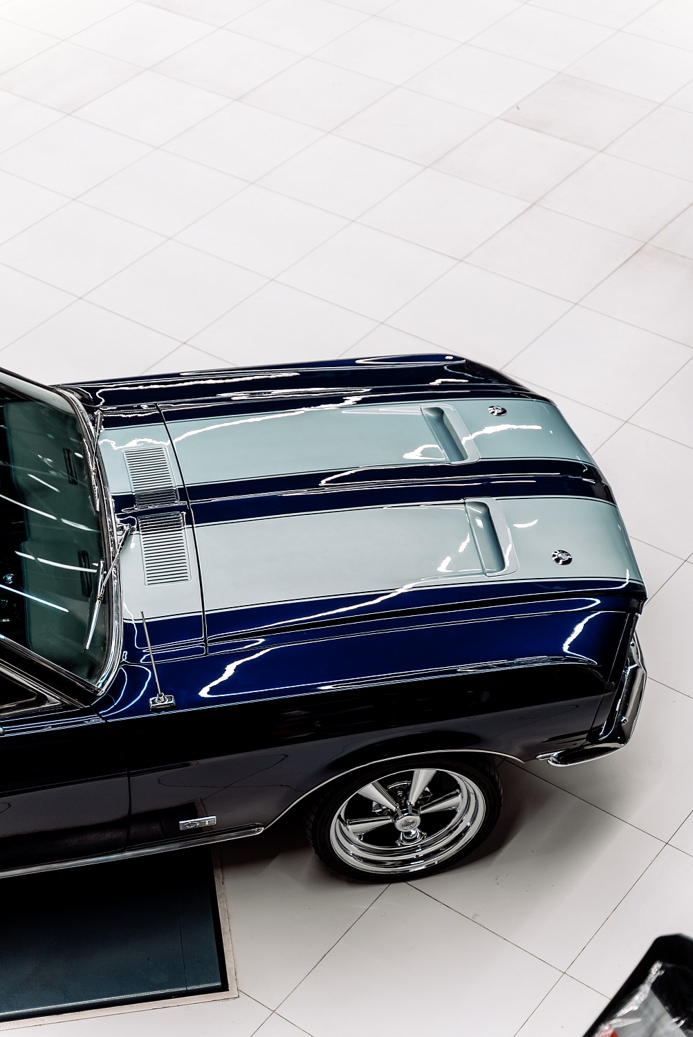 Ford Mustang Car Polishing