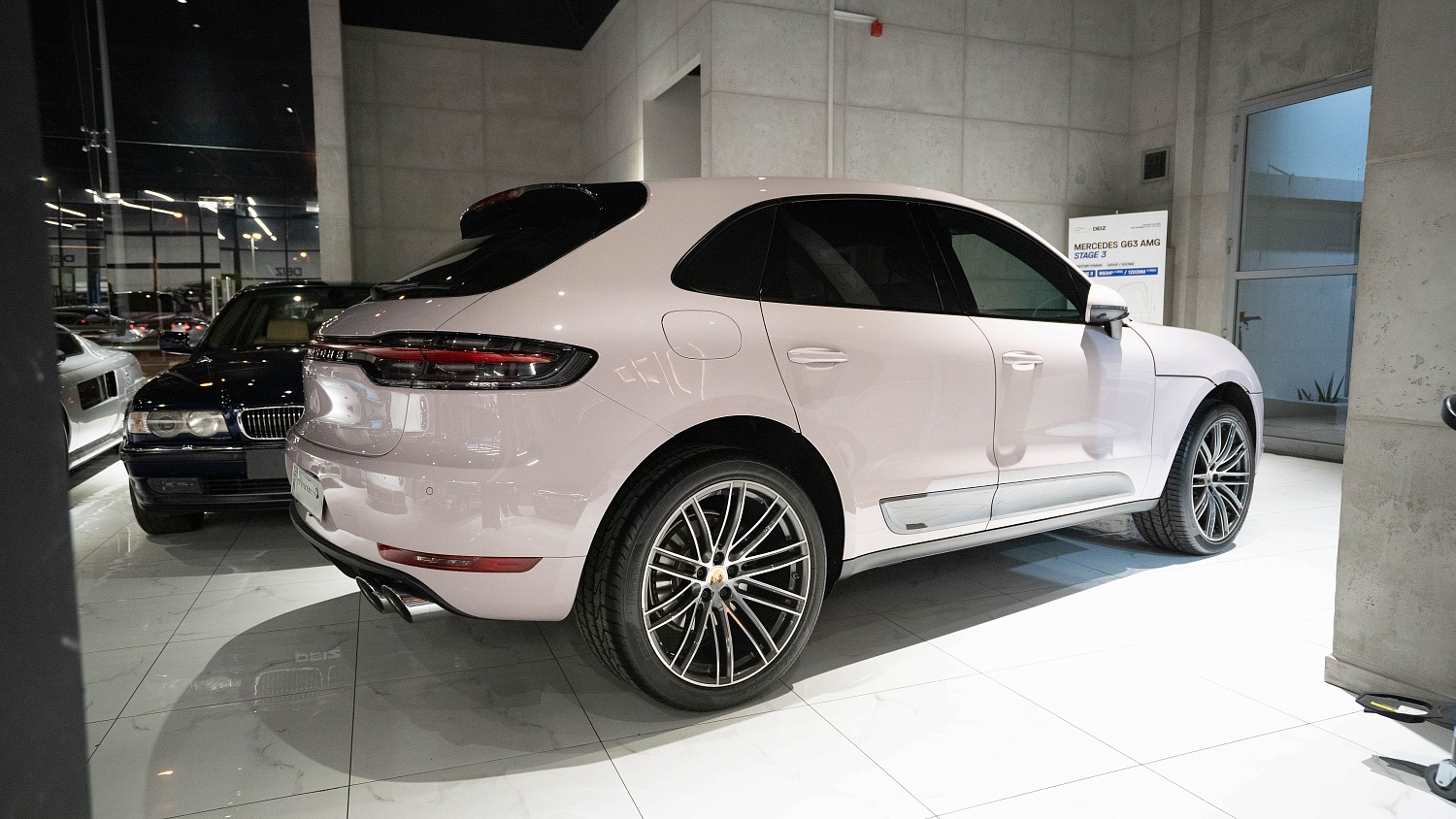 Peelable Paint Color Change for Porsche Macan