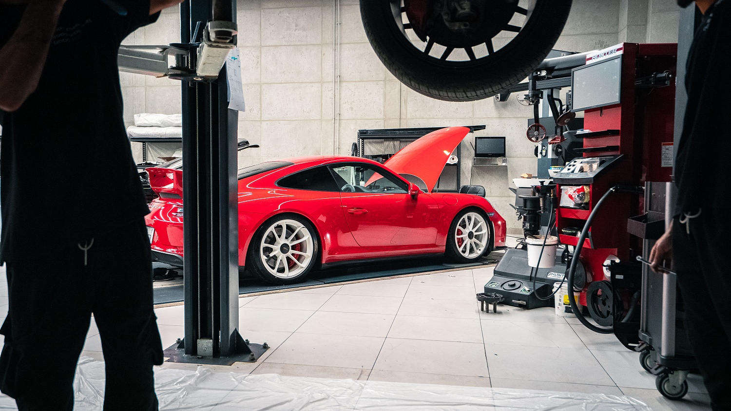 Track Preparation for Porsche 911 GT3
