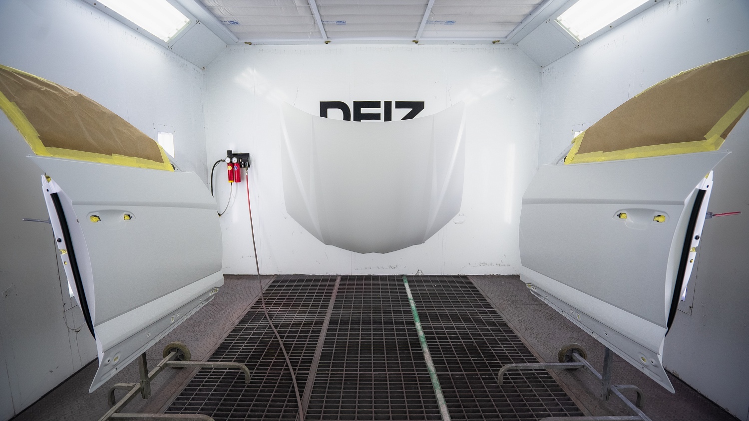 Lamborghini Urus Custom Paint — Complex Projects Without Fear