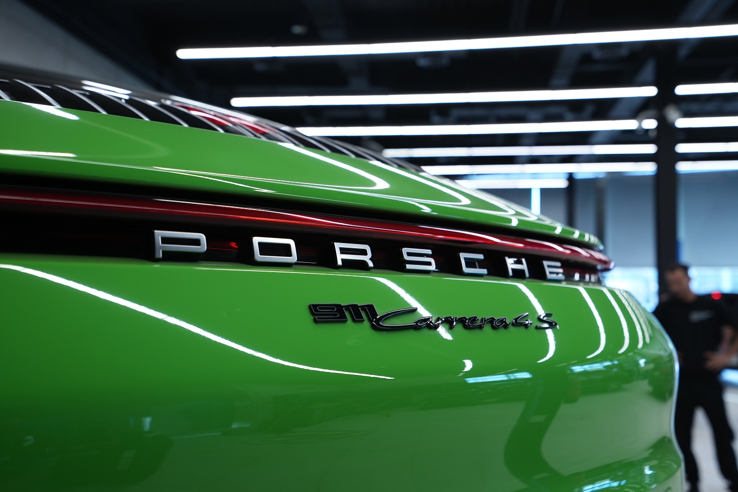 Tire Upgrade for Porsche 911 Carrera 4S