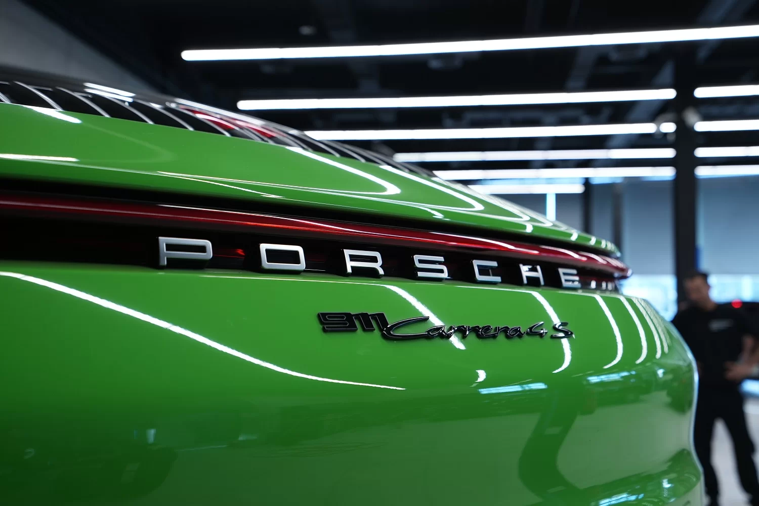 Porsche 911 Carrera 4S Tire Upgrade Project | DEIZ GARAGE