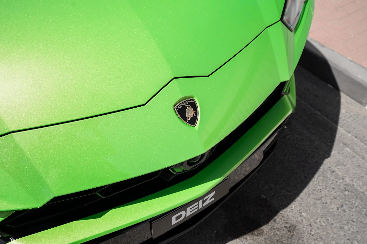 Lamborghini Urus Color-Shifting Peelable Paint Project | DEIZ GARAGE