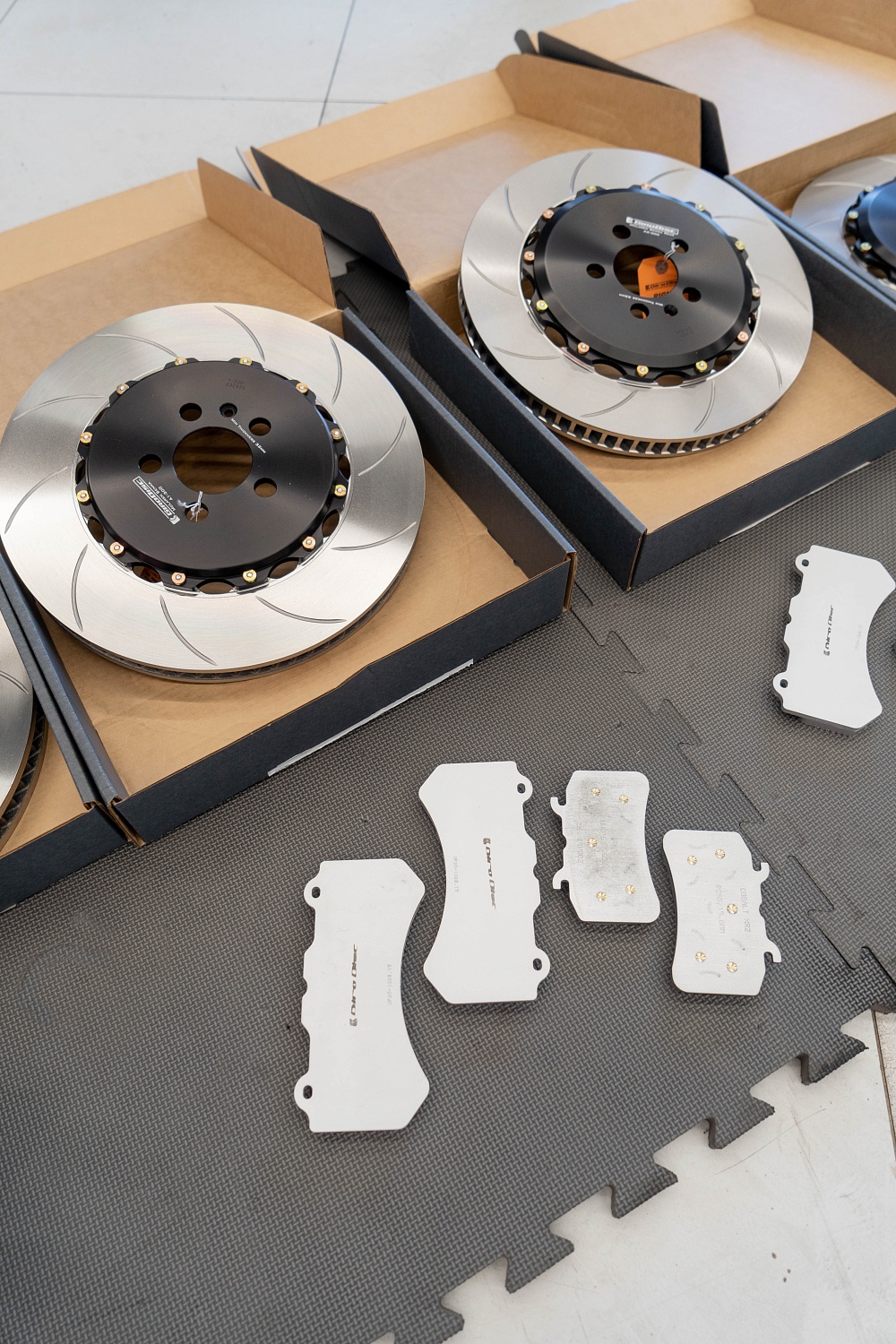 McLaren Senna Track Brake Upgrade & GiroDisc Conversion