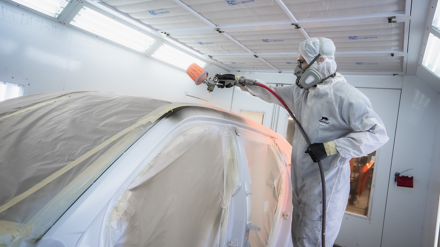 Lamborghini Urus Custom Paint — Complex Projects Without Fear